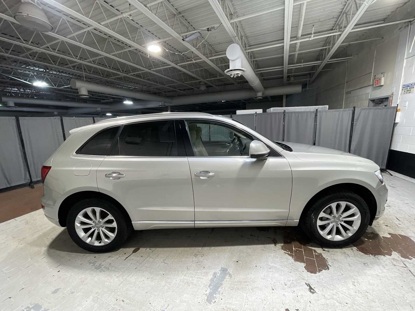 Used 2015 Audi Q5 2.0T Premium Plus w/ Technology Package AWD/4WD image 27