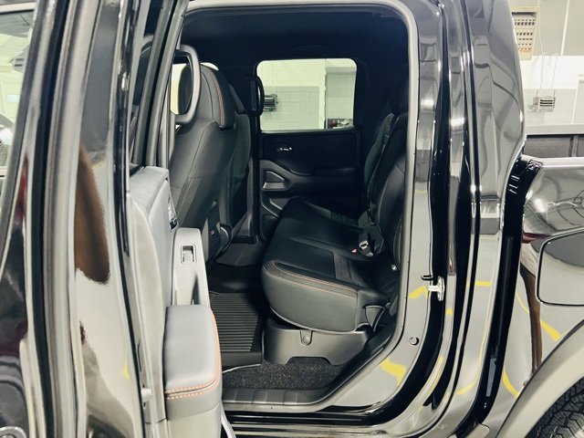 New 2025 Nissan Frontier PRO-4X w/ Interior Protection Package image 24