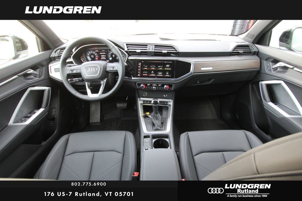 New 2025 Audi Q3 2.0T Premium image 2