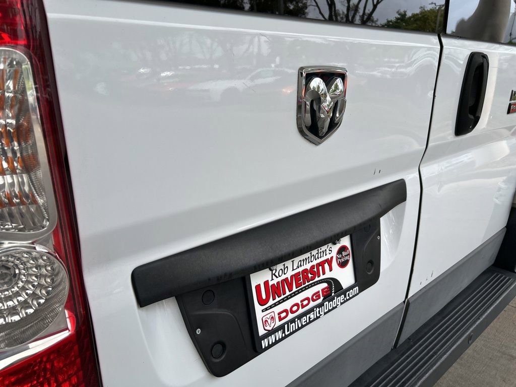 Used 2017 RAM ProMaster 2500 w/ Interior Convenience Group image 15