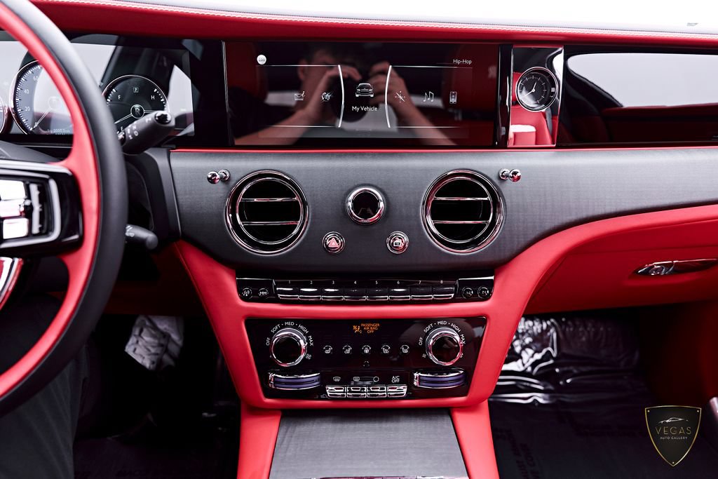 Used 2024 Rolls-Royce Ghost AWD/4WD image 79