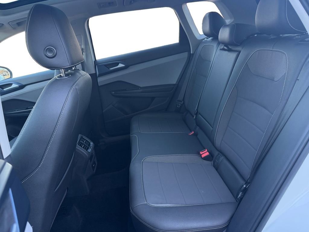 Used 2024 Volkswagen Taos SE image 13