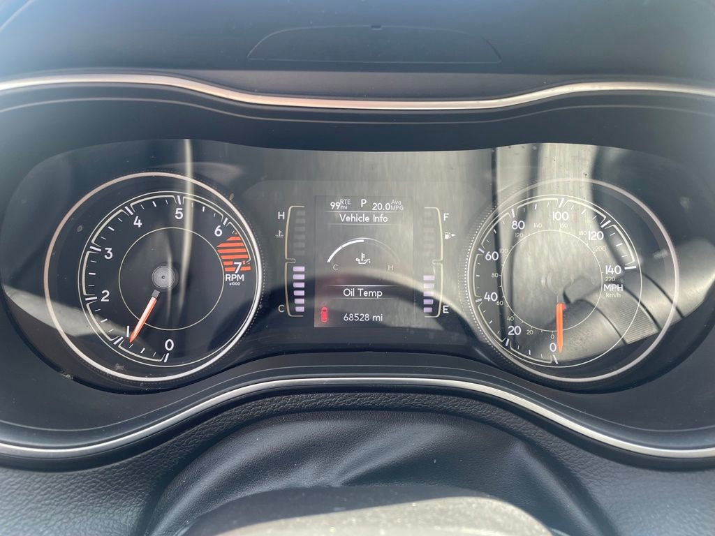 Used 2019 Jeep Cherokee Latitude Plus w/ Comfort/Convenience Group image 14