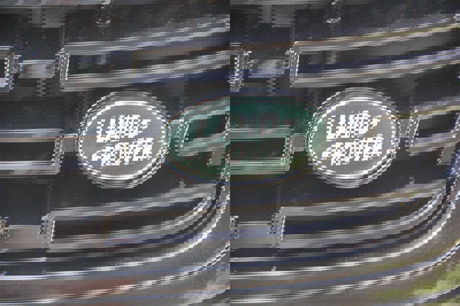 New 2026 Land Rover Range Rover Velar Dynamic SE image 11