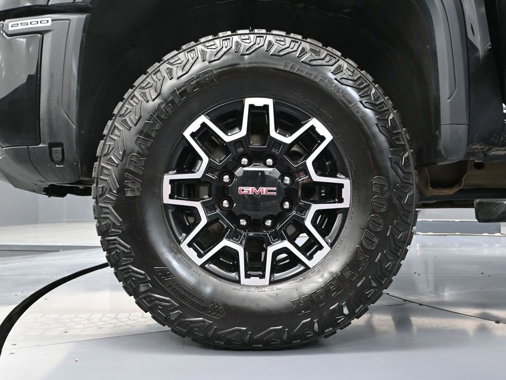 Used 2024 GMC Sierra 2500 AT4X image 16