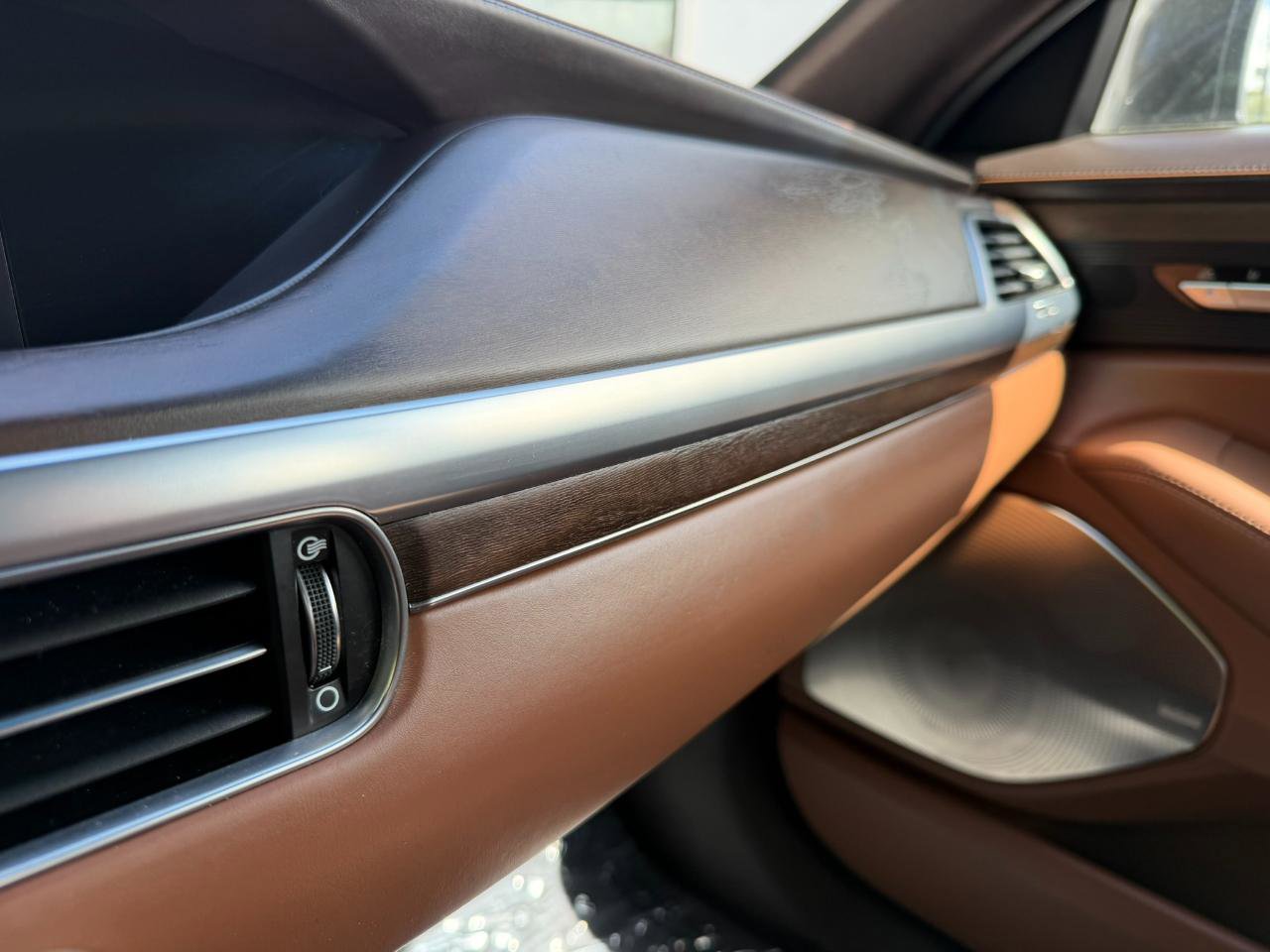 Used 2020 Genesis G90 3.3T Premium image 35