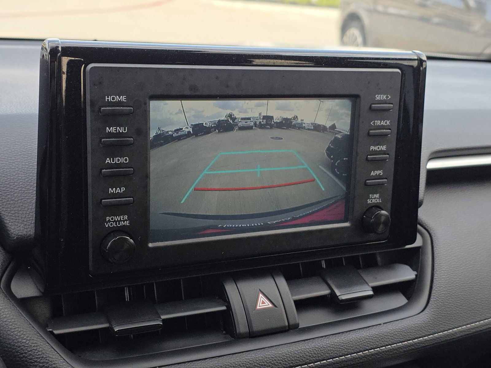 Used 2019 Toyota RAV4 LE image 20