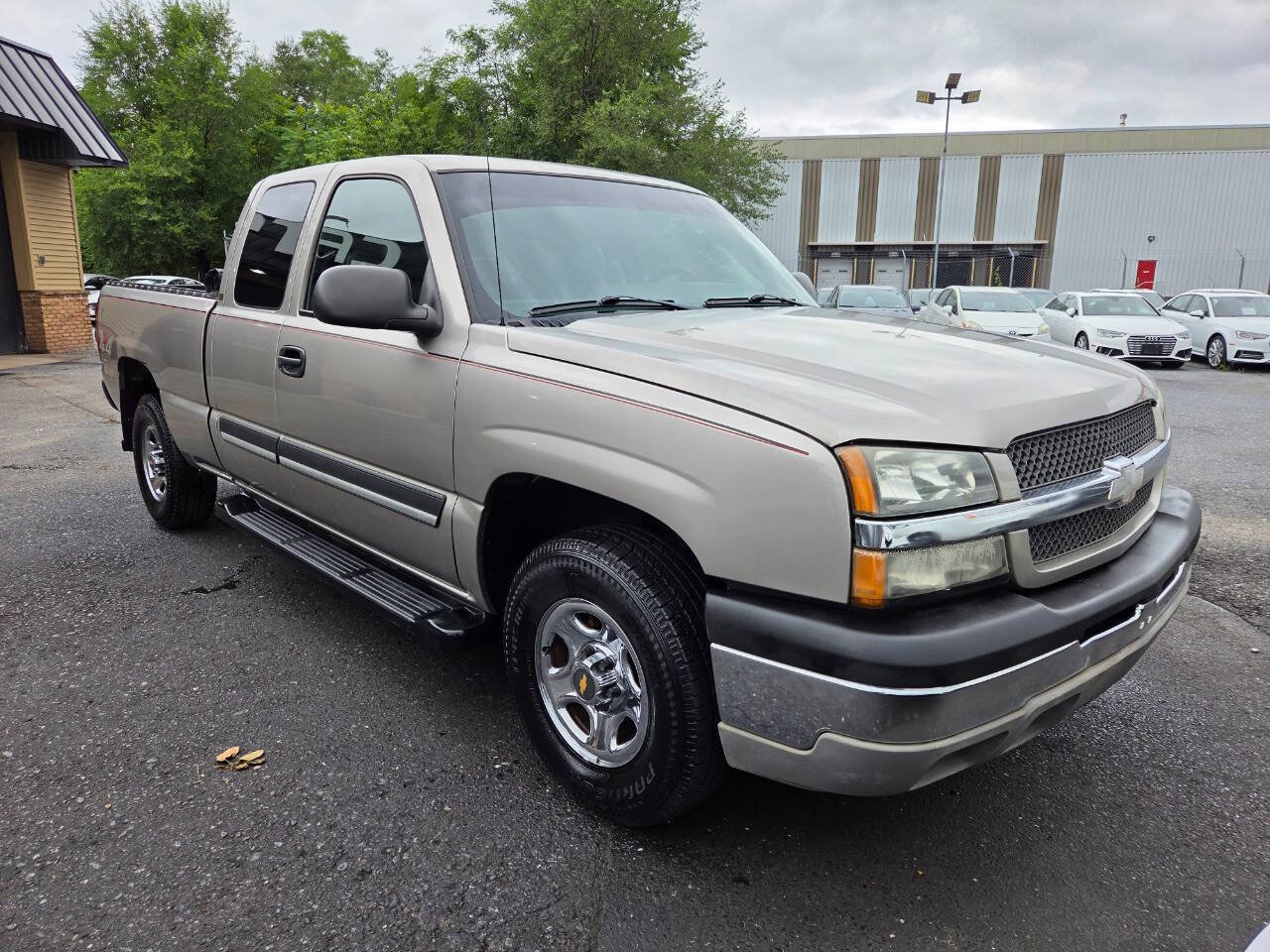Used 2003 Chevrolet Silverado 1500 4x4 Extended Cab w/ Exterior Appearance Package image 3