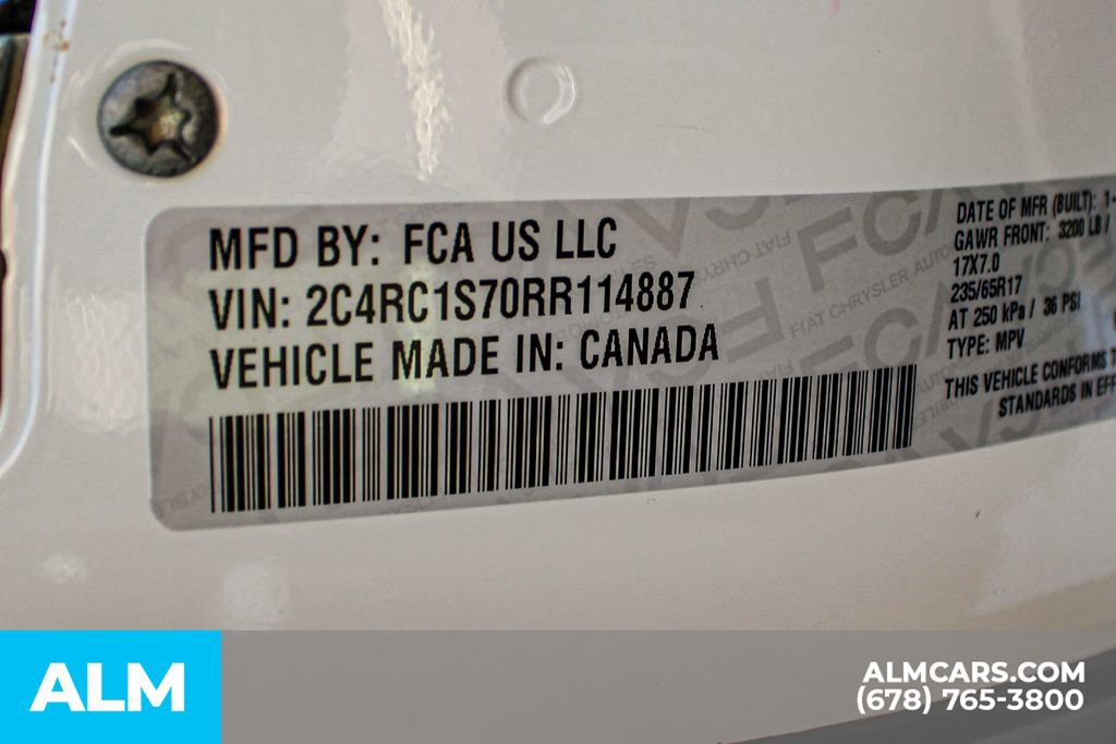 Used 2024 Chrysler Pacifica Select image 45