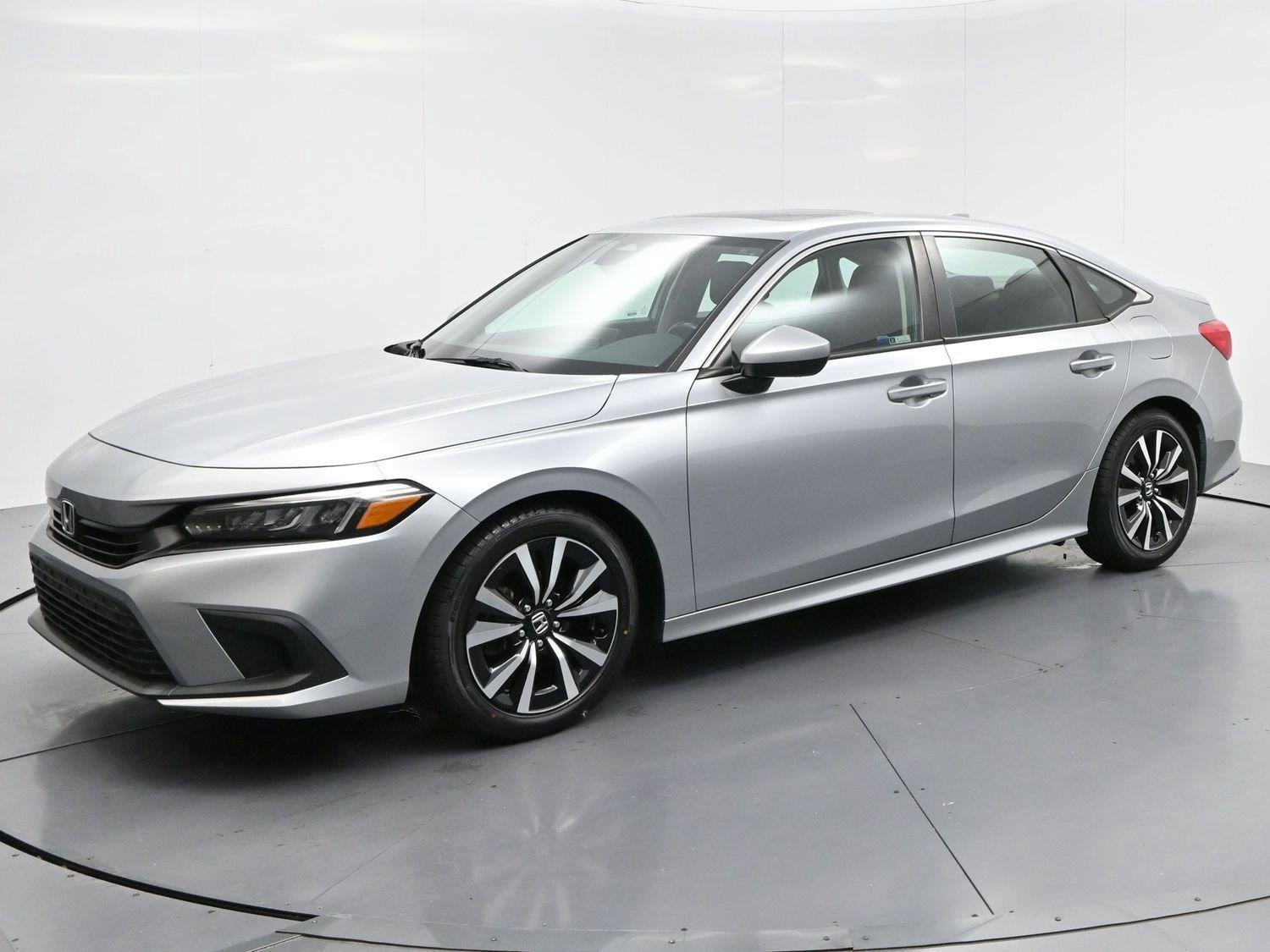 Used 2023 Honda Civic EX image 3