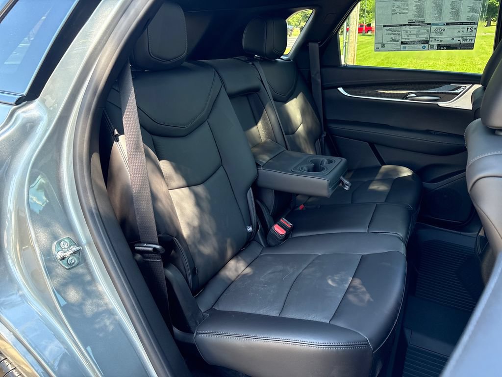 New 2026 Cadillac XT5 Sportv w/ LPO, Floor Liner Package AWD/4WD image 47