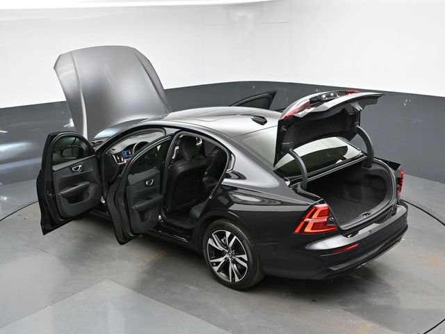 Used 2025 Volvo S60 B5 Plus image 48