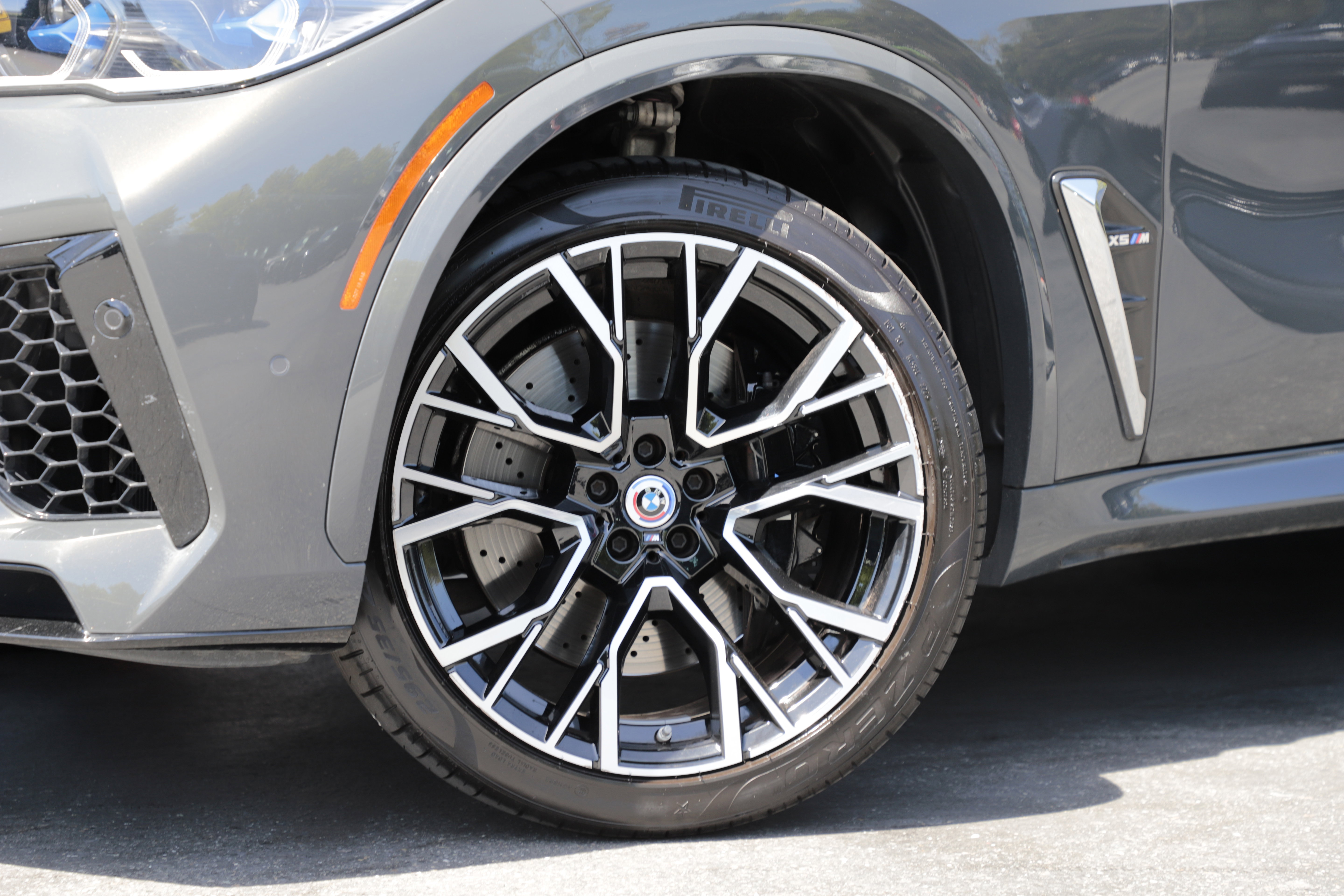 Used 2023 BMW X5 M w/ Executive Package AWD/4WD image 2