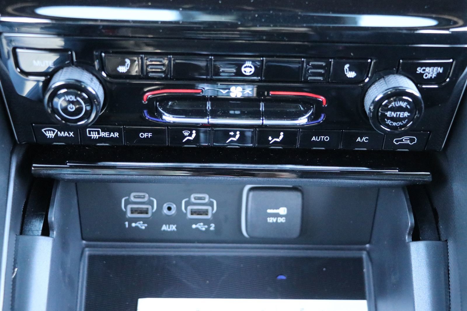 New 2025 Jeep Grand Cherokee L Laredo AWD/4WD image 19
