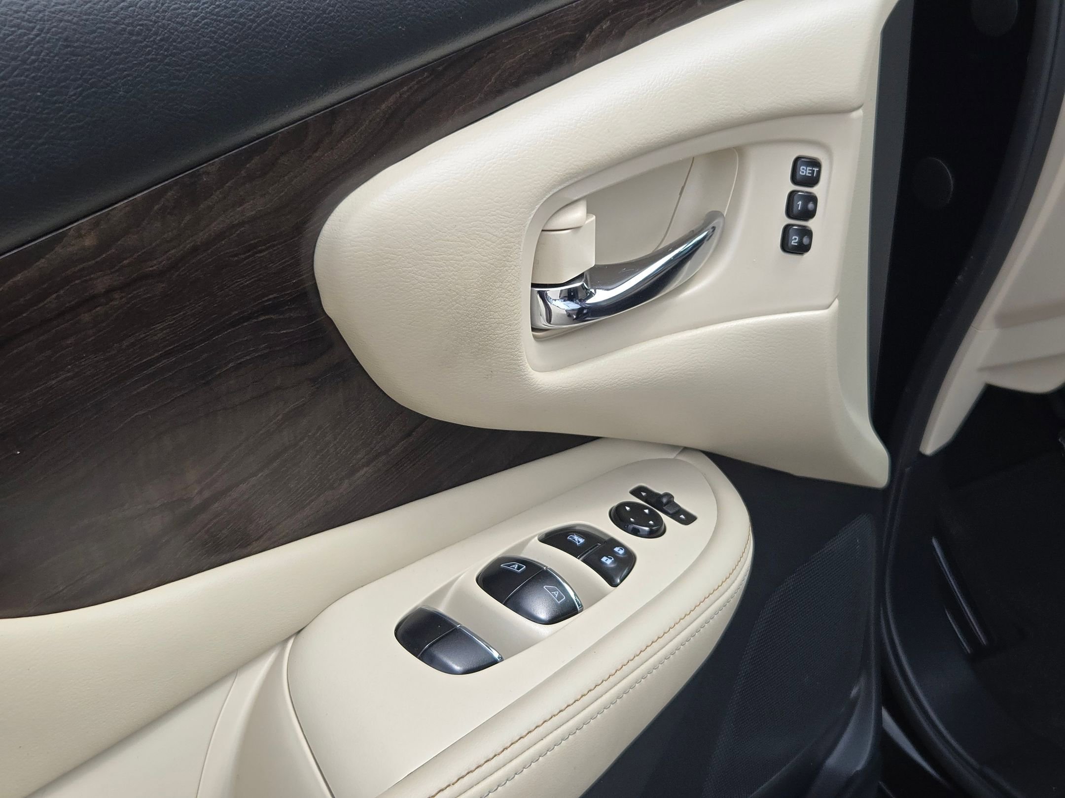 Certified 2024 Nissan Murano Platinum w/ Cargo Package FWD image 13