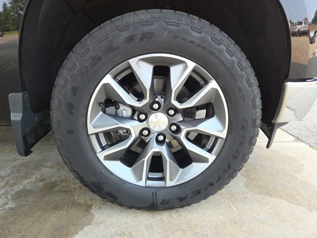 Used 2024 Chevrolet Silverado 1500 LT AWD/4WD image 72
