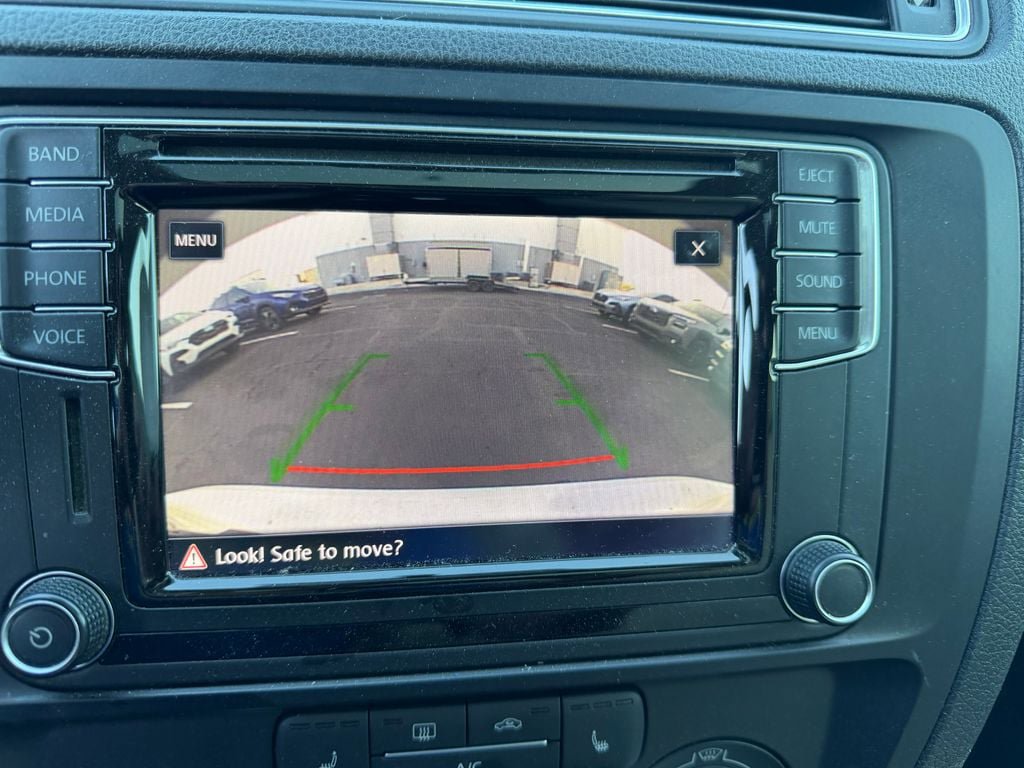 Used 2017 Volkswagen Jetta SE FWD image 11