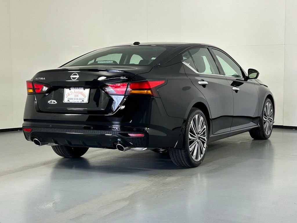 Used 2025 Nissan Altima 2.5 SL FWD image 7