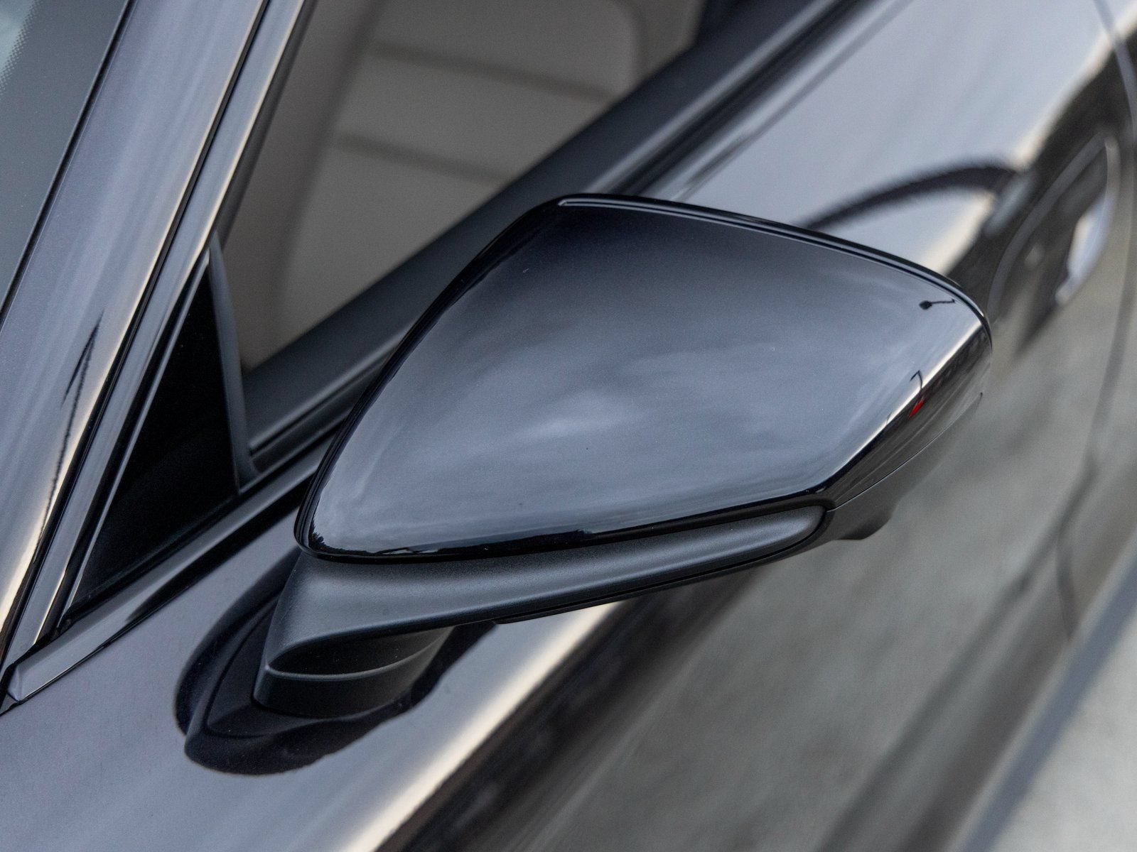 New 2025 Porsche Taycan 4S AWD/4WD image 17