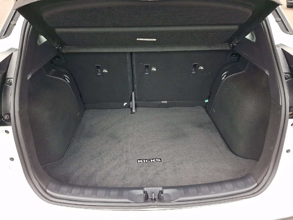 Certified 2023 Nissan Kicks SR w/ SR Premium Package FWD image 29