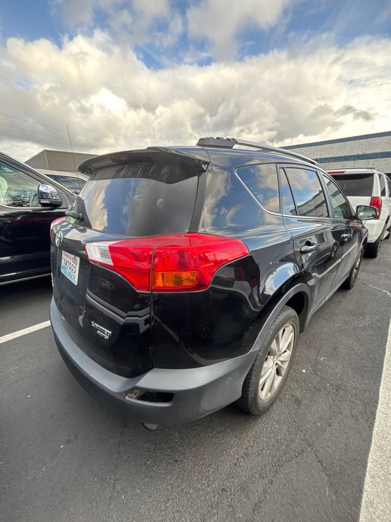 Used 2015 Toyota RAV4 Limited AWD/4WD image 4