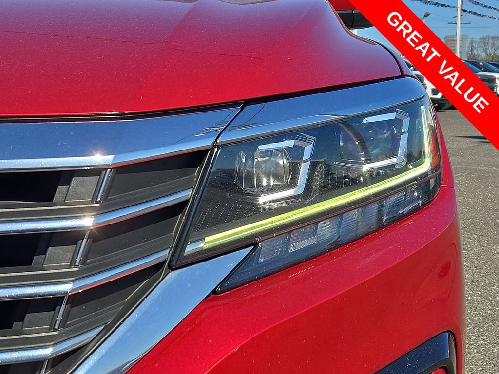 Used 2020 Volkswagen Passat 2.0T R-Line FWD image 9