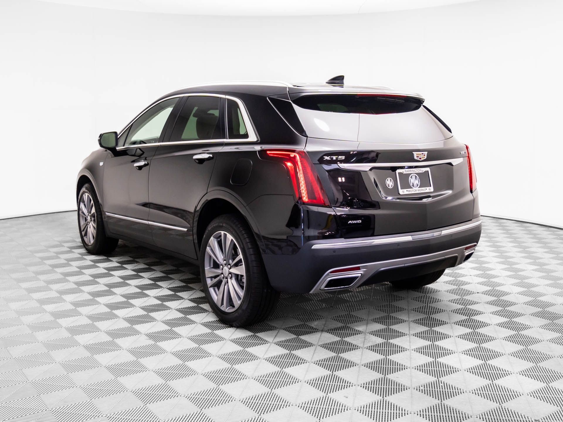 Certified 2025 Cadillac XT5 Premium Luxury w/ LPO, Floor Liner Package image 3