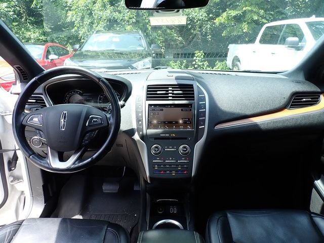Used 2019 Lincoln MKC Reserve w/ MKC Technology Package FWD image 12