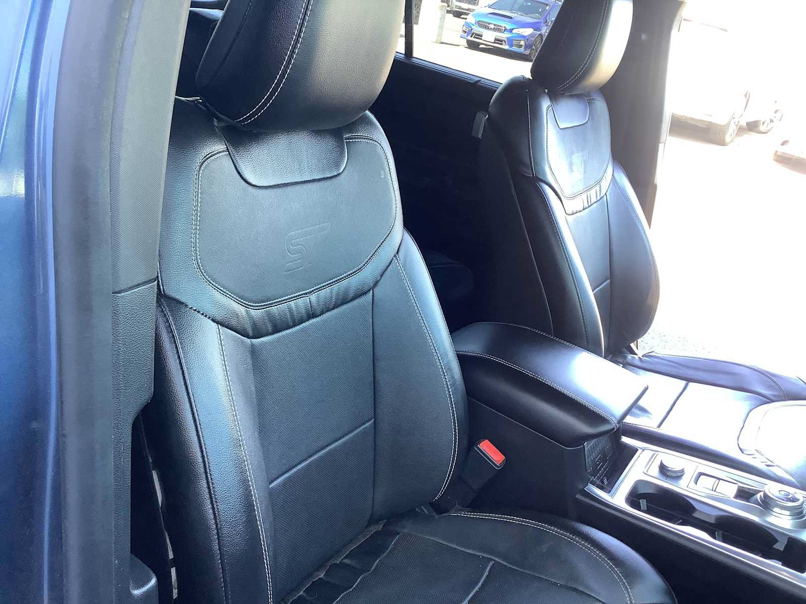 Used 2020 Ford Explorer ST w/ Premium Technology Package AWD/4WD image 14