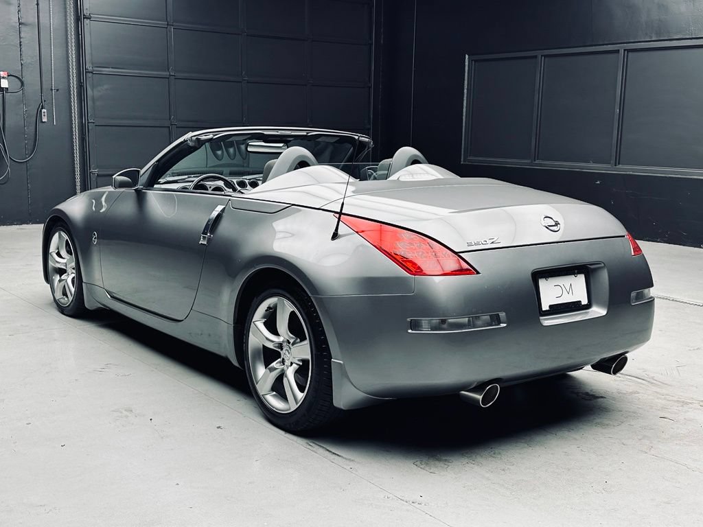 Used 2007 Nissan 350Z Enthusiast RWD image 6