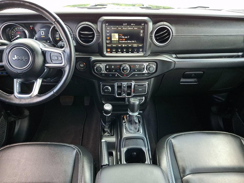 Used 2023 Jeep Wrangler Unlimited Sahara w/ Cold Weather Group AWD/4WD image 16