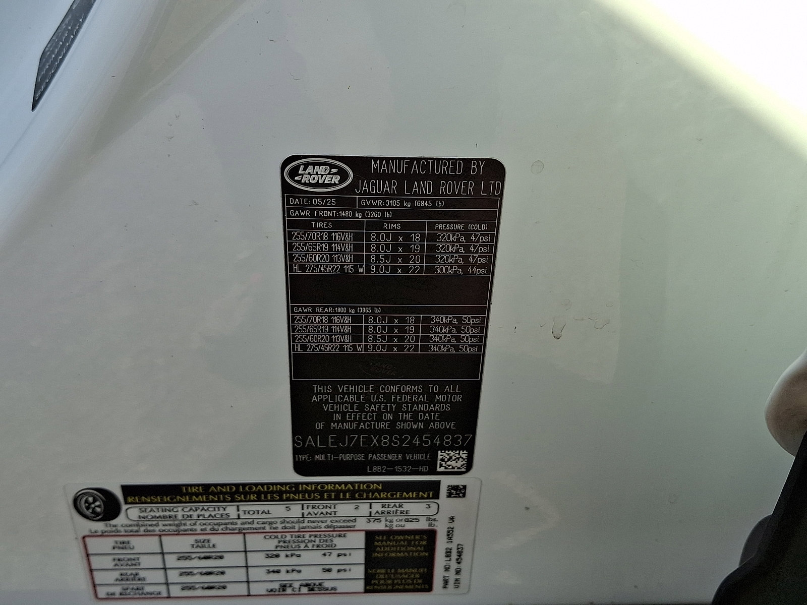Used 2025 Land Rover Defender 110 S AWD/4WD image 27