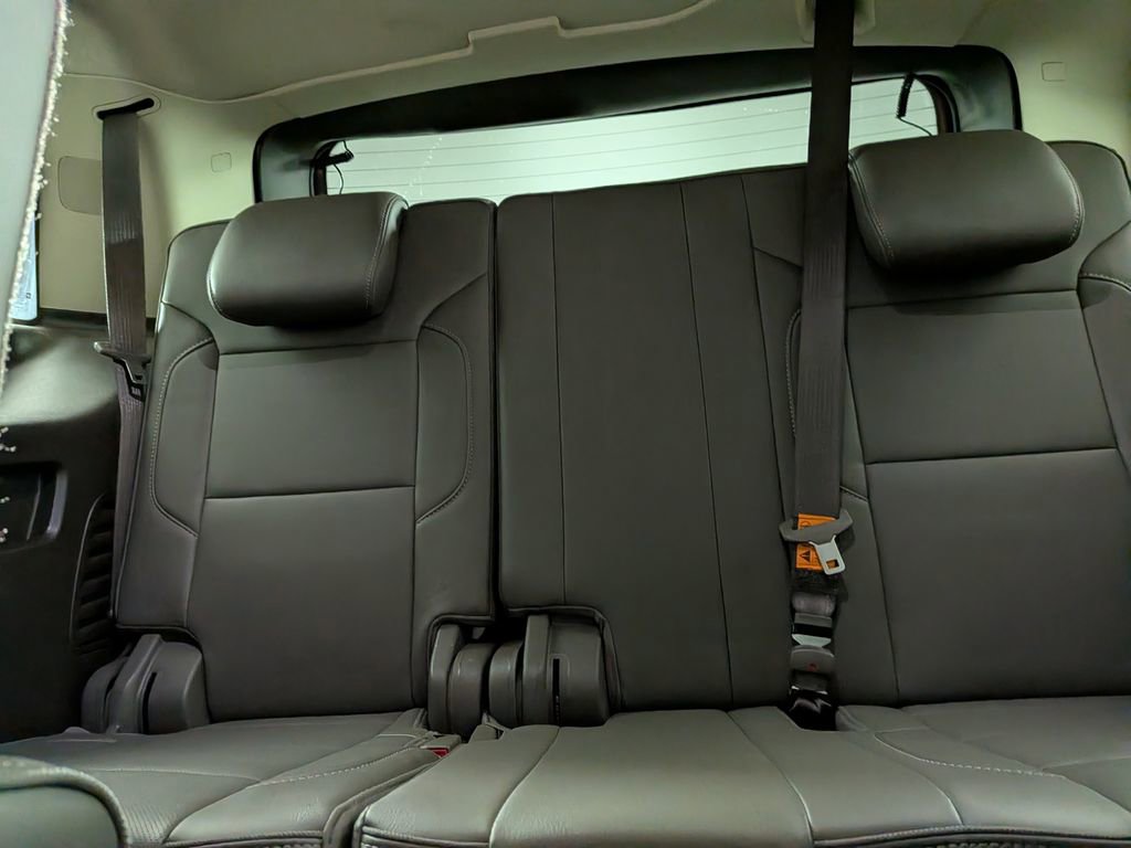Used 2020 GMC Yukon Denali w/ Denali Premium Package image 35