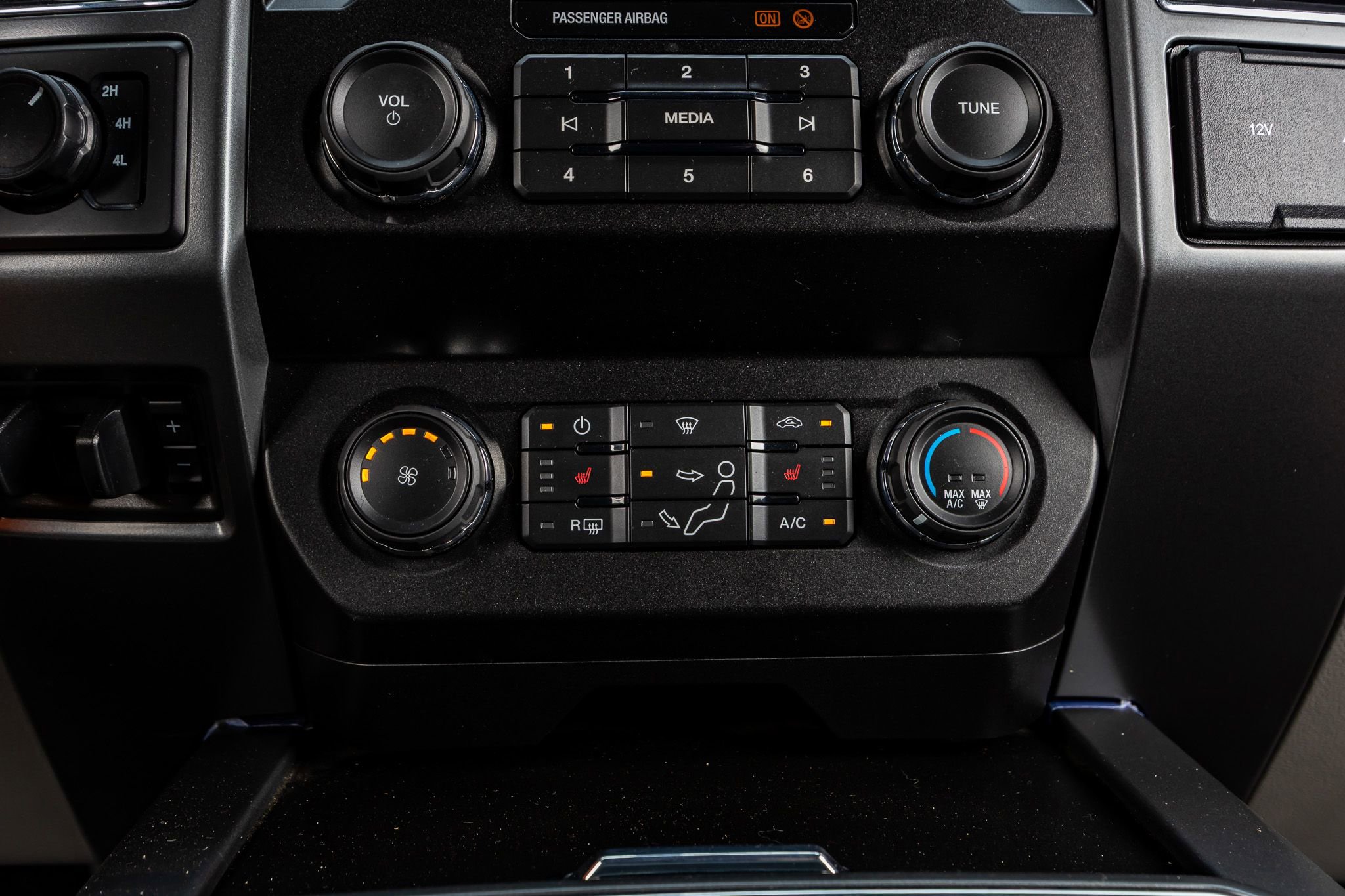 Used 2020 Ford F250 XLT w/ XLT Premium Package image 22