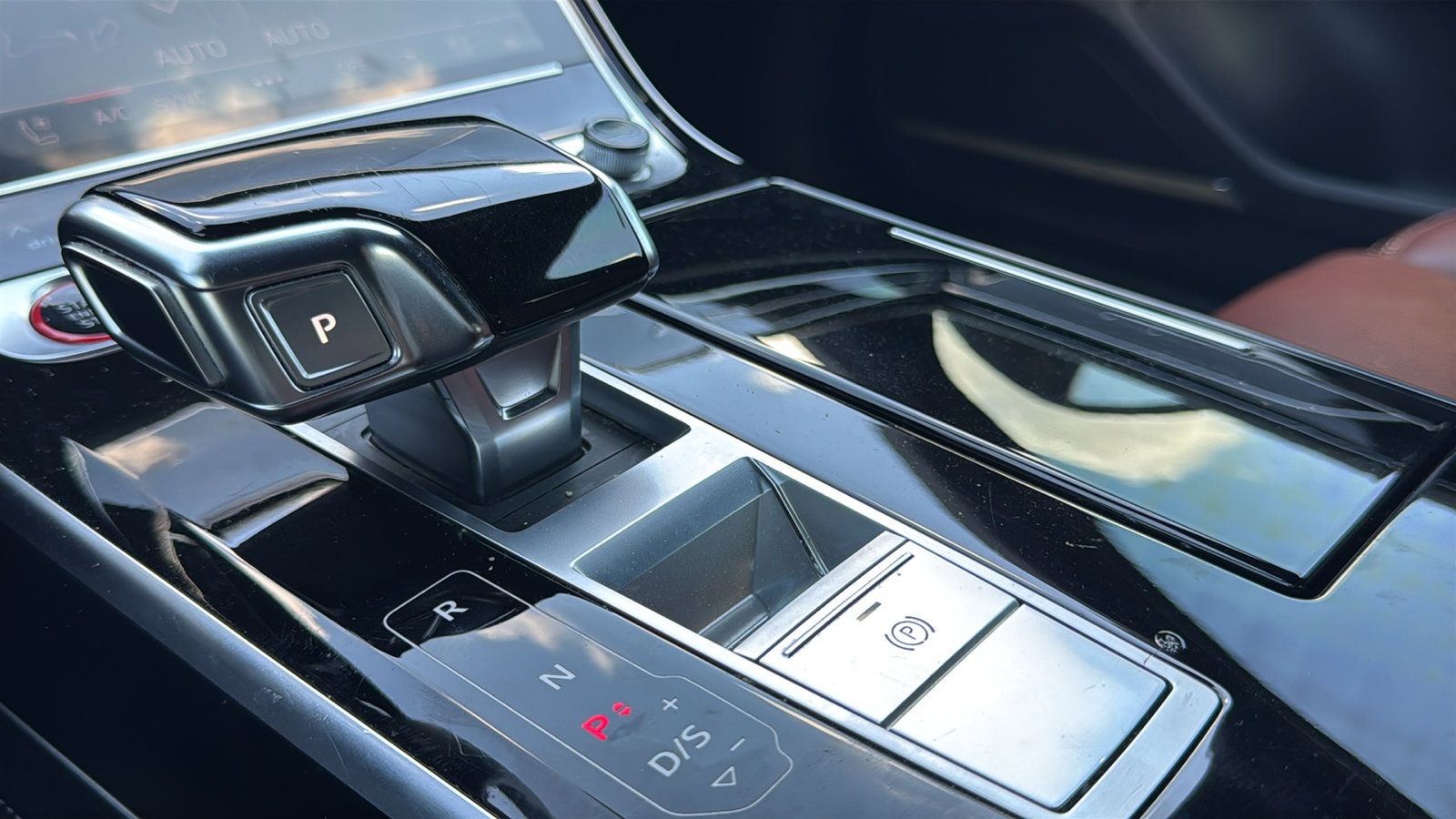 Used 2024 Audi S8 image 21