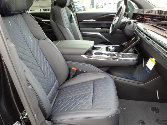 New 2026 Cadillac Escalade IQL Sport 1 w/ LPO, ONYX Package AWD/4WD image 24