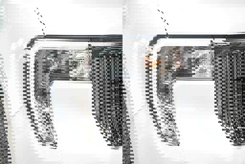 New 2026 Ford Maverick Lobo image 4