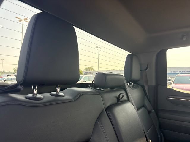 Used 2023 GMC Sierra 1500 SLT w/ SLT Convenience Package AWD/4WD image 38
