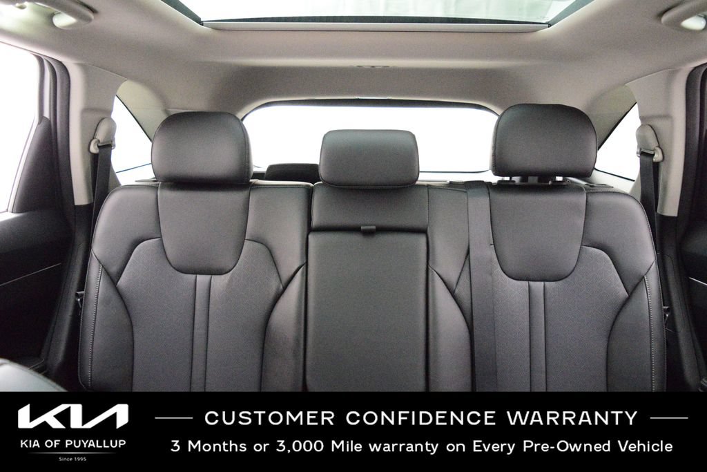 Certified 2022 Kia Sorento S w/ Panoramic Sunroof Package AWD/4WD image 13