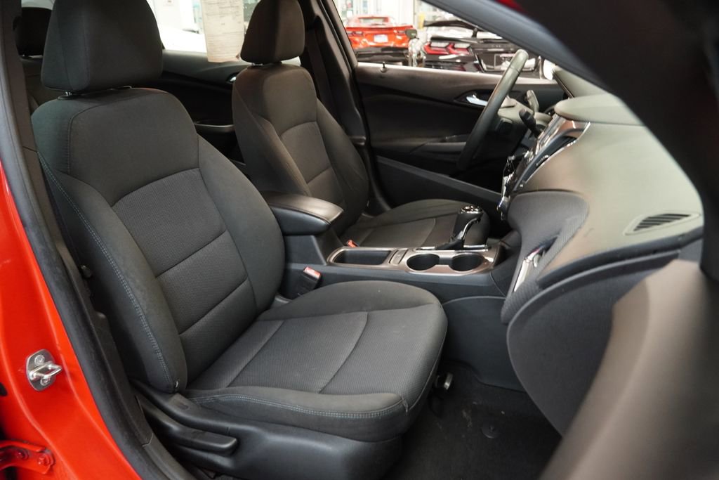 Used 2016 Chevrolet Cruze LT FWD image 30
