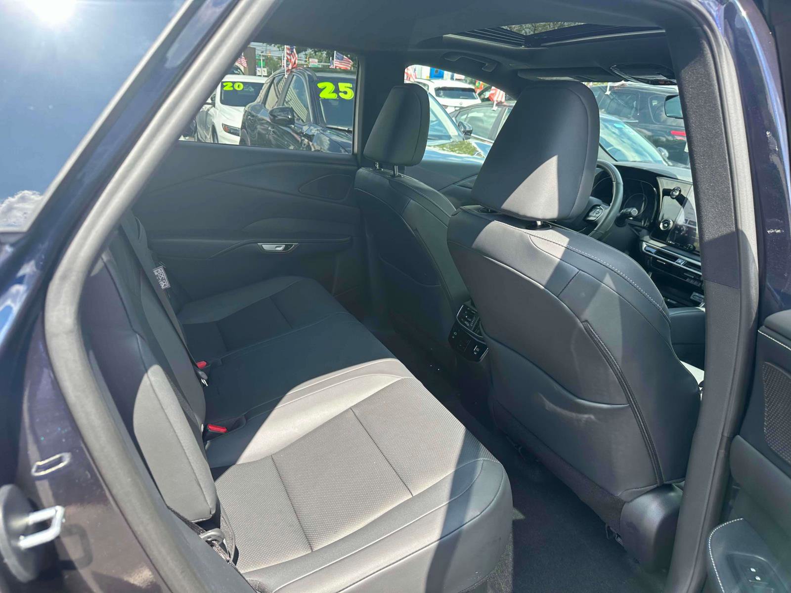 Used 2023 Lexus RX 350 AWD image 11