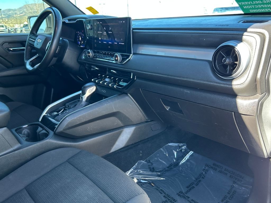 Used 2024 Chevrolet Colorado LT w/ LT Convenience Package II image 8