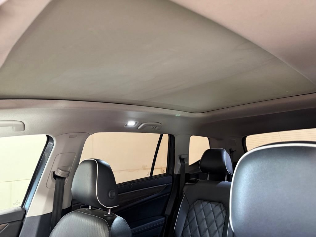 Used 2024 Volkswagen Atlas SEL Premium R-Line AWD/4WD image 17