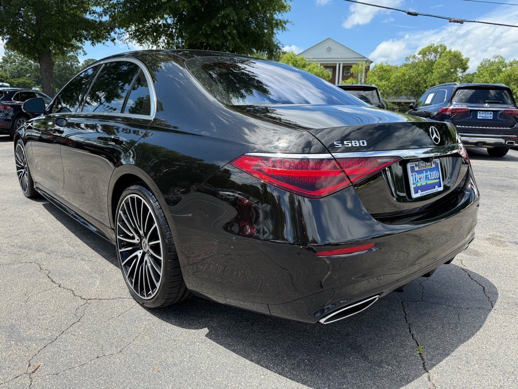 Used 2021 Mercedes-Benz S 580 4MATIC Sedan w/ AMG Line image 3