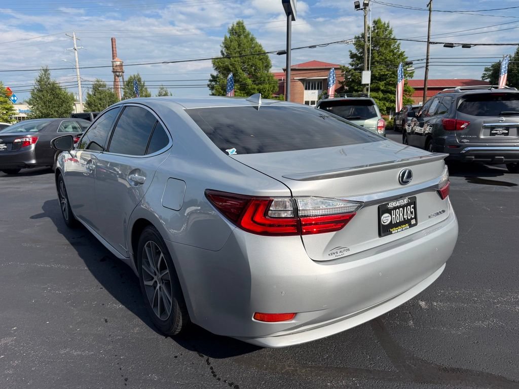 Used 2017 Lexus ES 300h w/ Navigation System Package FWD image 7
