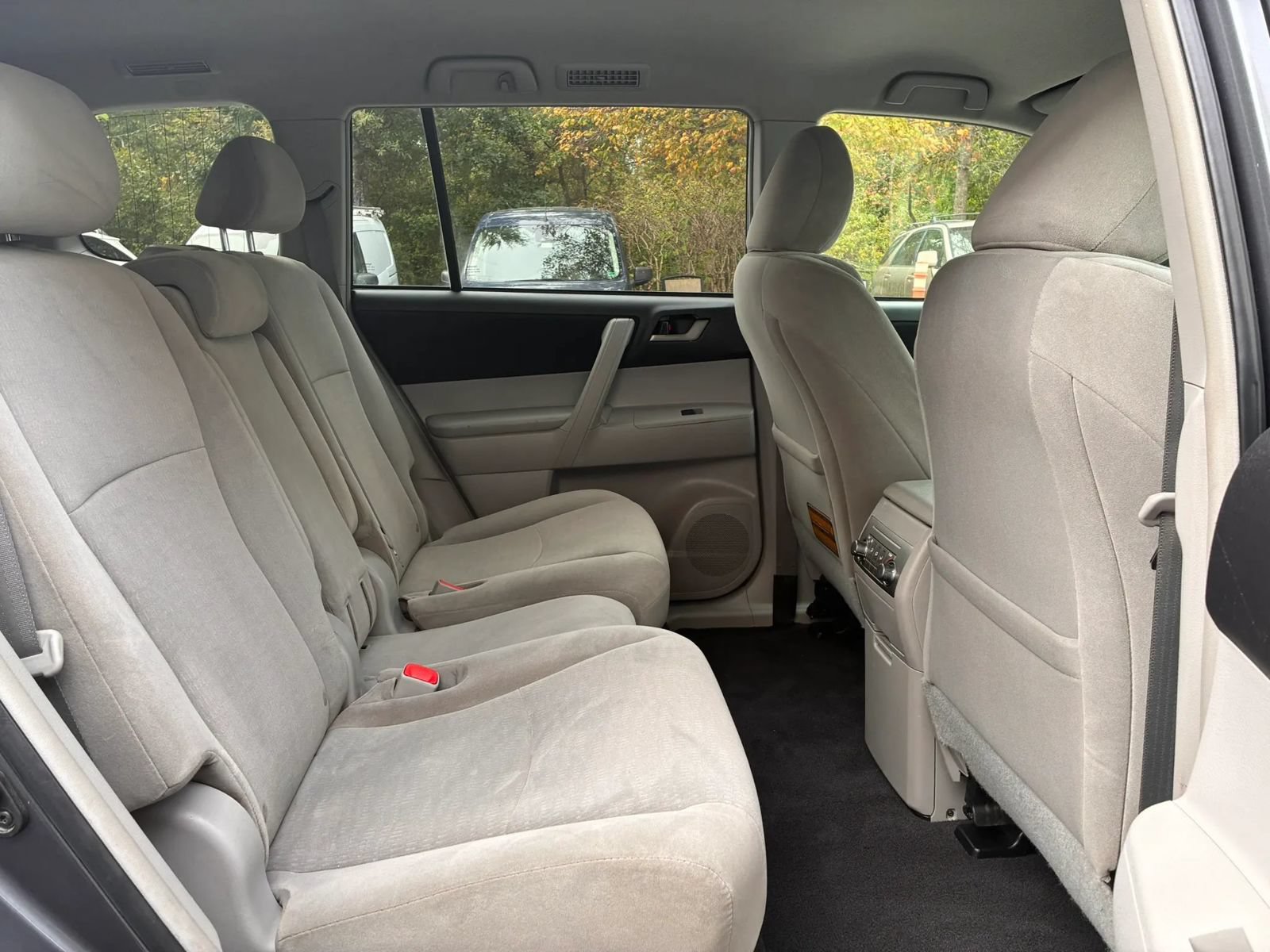 Used 2011 Toyota Highlander 4WD w/ Tech Pkg image 30
