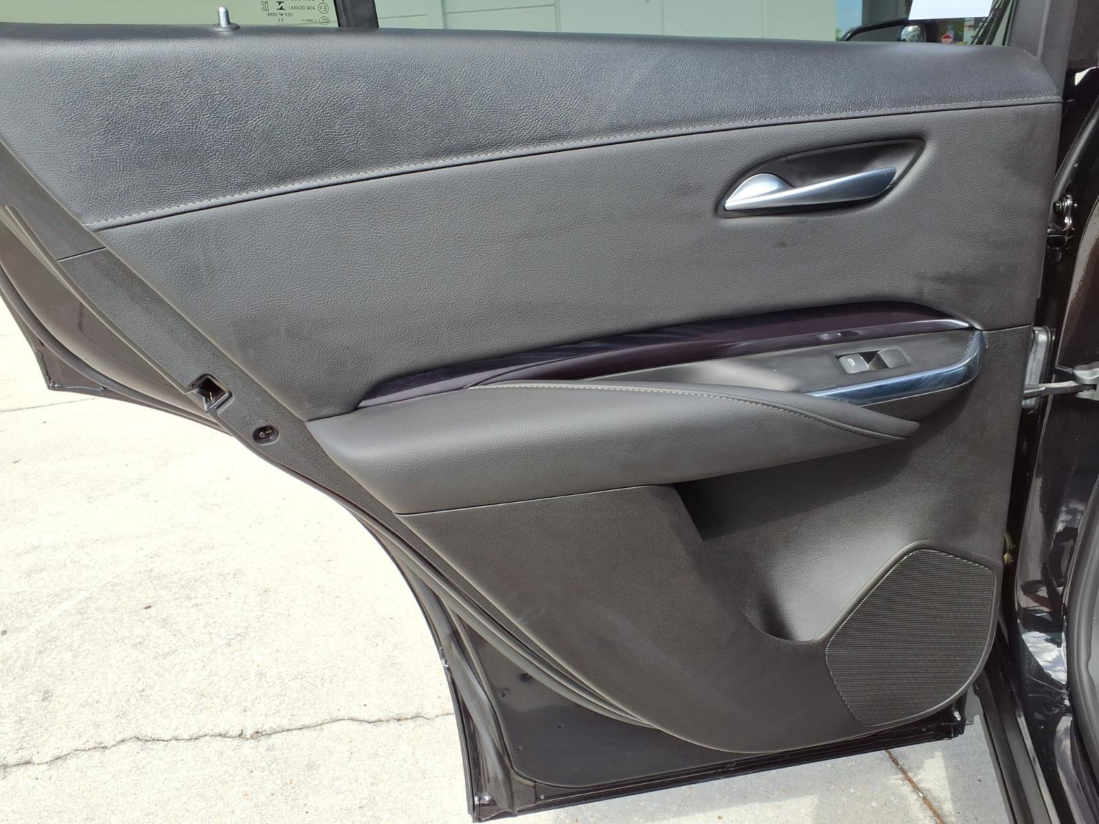 Certified 2023 Cadillac XT4 Luxury w/ Cold Weather Package image 17