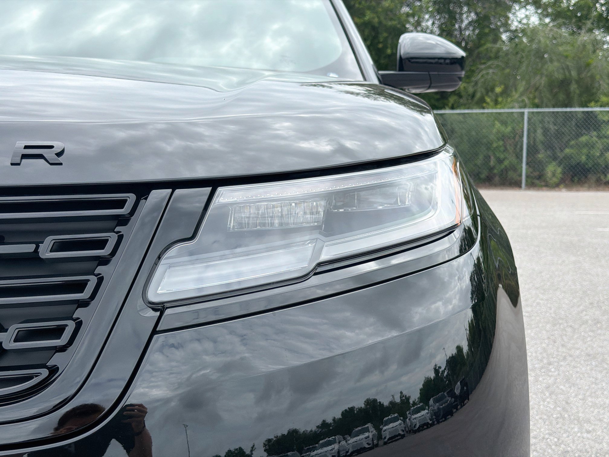 New 2026 Land Rover Range Rover Velar S AWD/4WD image 9