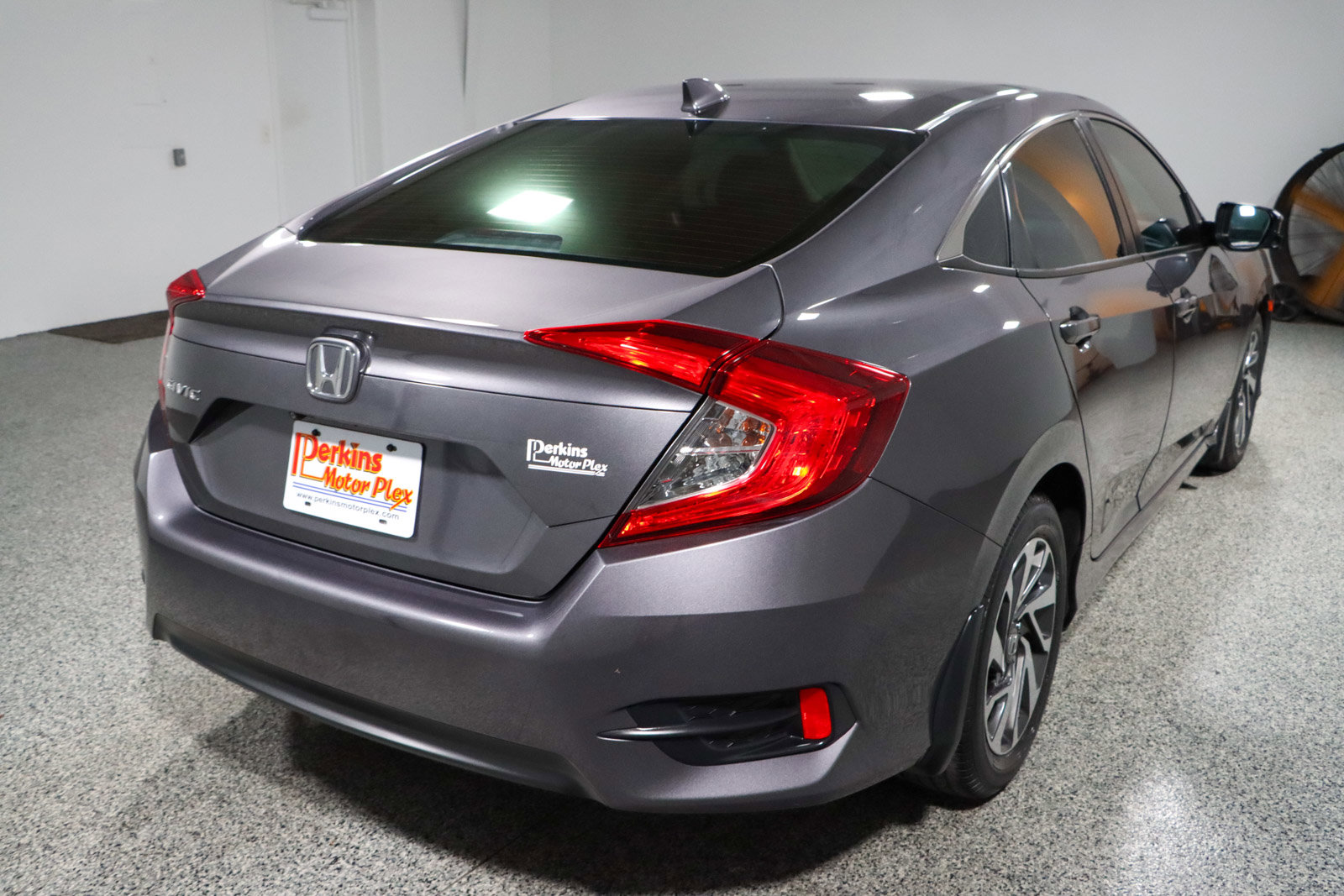 Used 2018 Honda Civic EX image 7