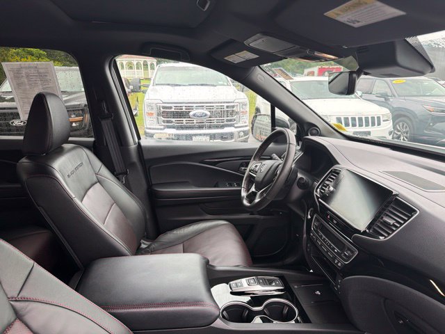 Used 2025 Honda Ridgeline Black Edition image 39